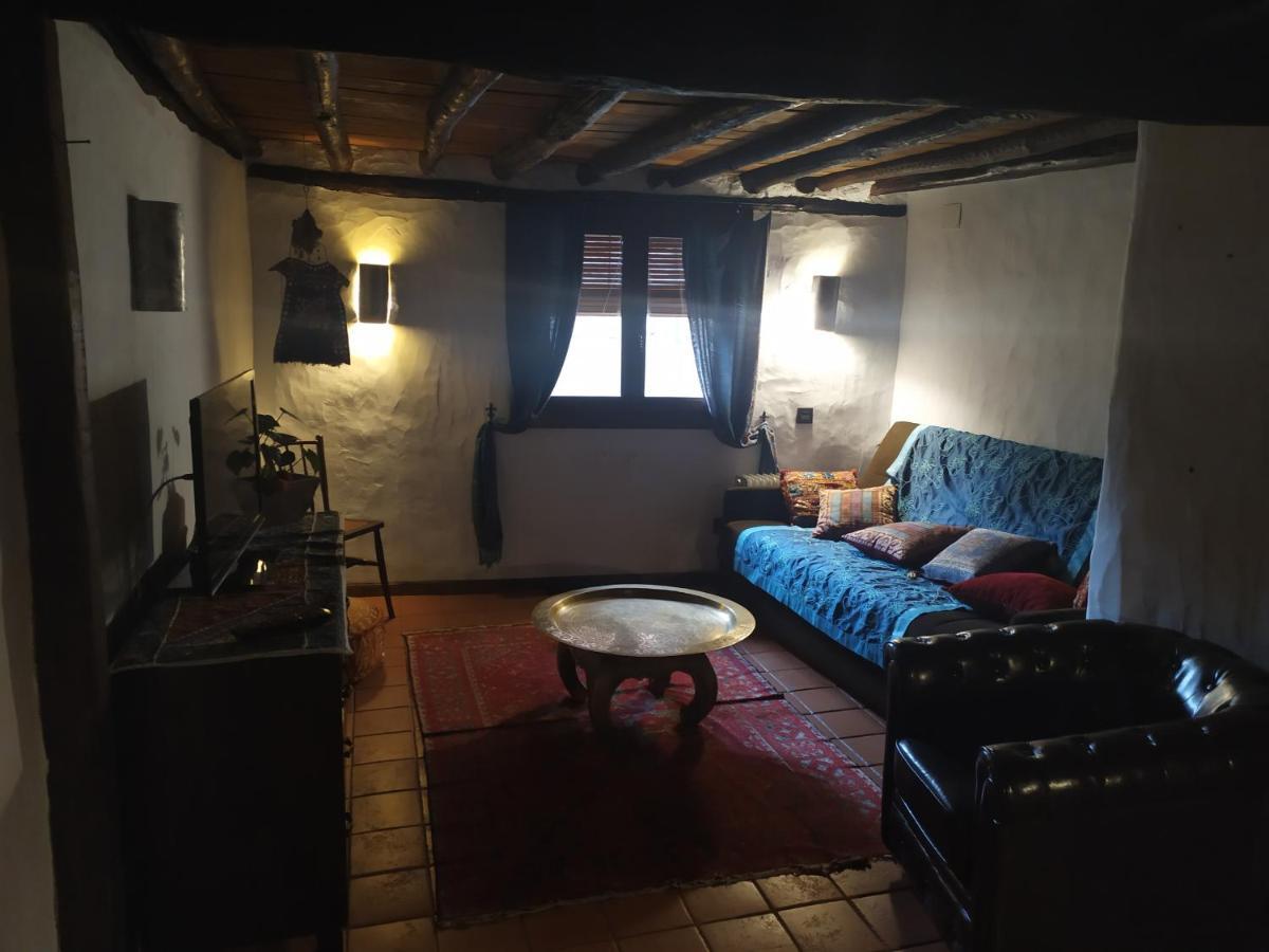 Apartamento Al-Vivaque 米兰达德尔卡斯塔尼亚尔 外观 照片