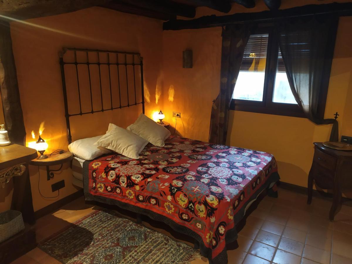Apartamento Al-Vivaque 米兰达德尔卡斯塔尼亚尔 外观 照片